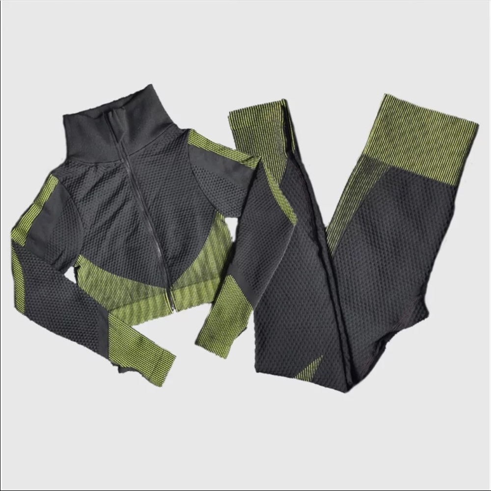 Workout Green And Black Set